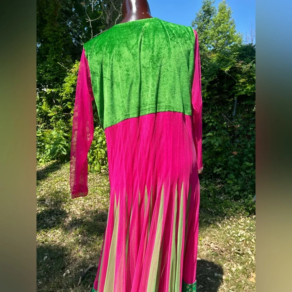 Beautiful Custom Made Dress - Picture 7 of 7